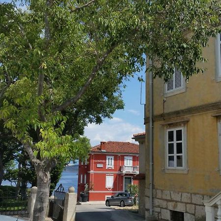 Apartment Palazzo Sare Vrbnik Kültér fotó