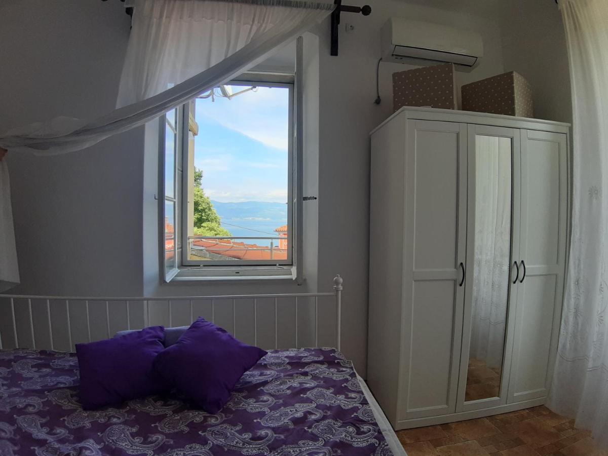 Apartment Palazzo Sare Vrbnik Kültér fotó