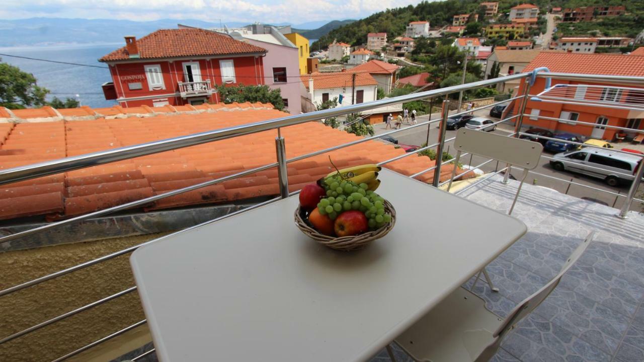 Apartment Palazzo Sare Vrbnik Kültér fotó